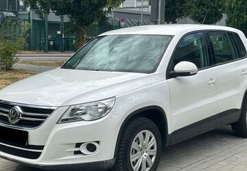 VW Tiguan 240.000 km 5.200 &euro; Frankfurt am Main 60488