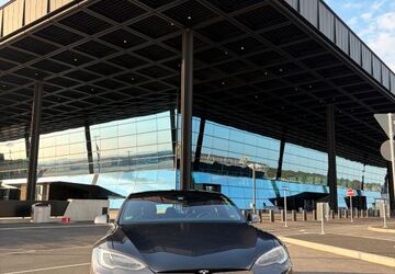 Tesla Model S 118.000 km 31.400 &euro; Frankfurt 60311