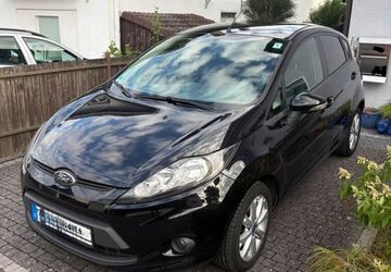 Ford Fiesta 192.000 km 1.950 &euro; Karben 61184