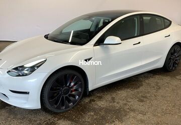Tesla Model 3 43.525 km 33.516 &euro; Eschborn 65760