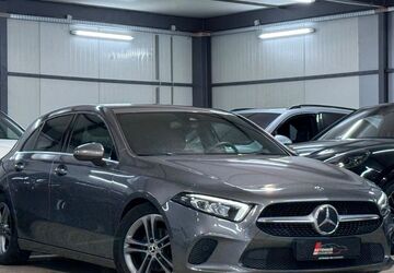 Mercedes-Benz A 180 122.297 km 17.590 &euro; Maintal 63477