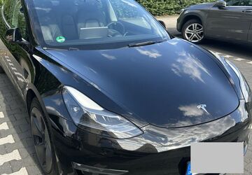 Tesla Model 3 56.433 km 28.500 &euro; Frankfurt am Main 60327