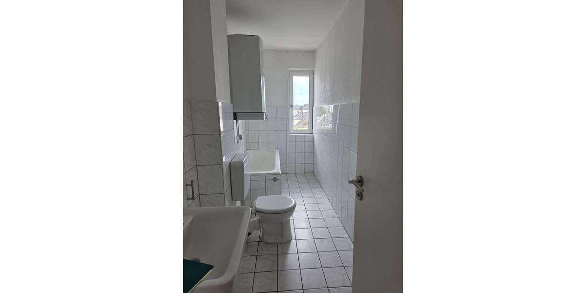 Etagenwohnung Bad Nauheim - 2 Zimmer, 69 m&sup2;, 600&euro; | Angebot:26093491
