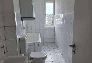 Wohnung Bad Nauheim - 2 Zimmer, 69 m&sup2;, 600&euro; | Angebot:26093491