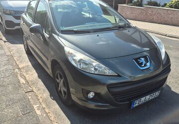 Peugeot 207 155.000 km 2.100 &euro; Bad Nauheim 61231